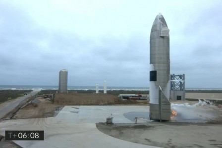 SpaceX successfully landed a Starship prototype