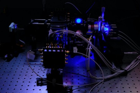 Microsoft: Παρουσίασε αναλογικό οπτικό υπολογιστή που επεξεργάζεται δεδομένα χρησιμοποιώντας φωτόνια και ηλεκτρόνια
