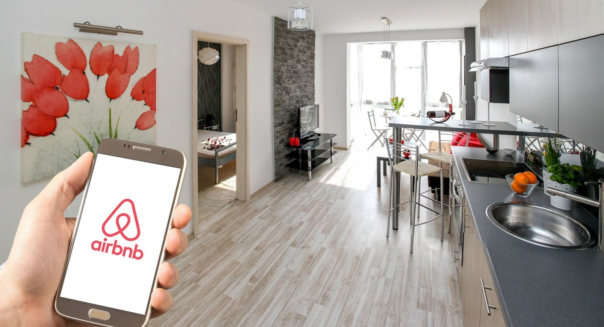 Airbnb adds new tool to help hosts include WiFi info in listings