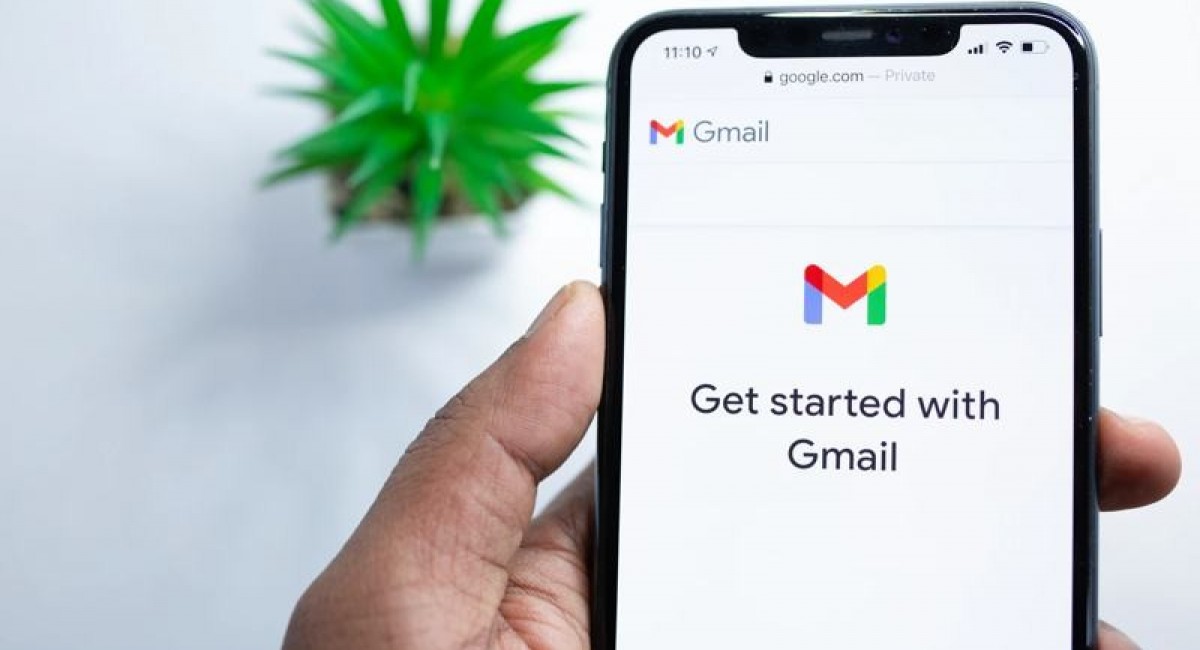 Ηow to remove Chat and Room tabs in mobile Gmail