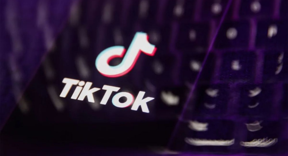 Το TikTok σας επιτρέπει τώρα να βρίσκετε μουσική μουρμουρίζοντας!